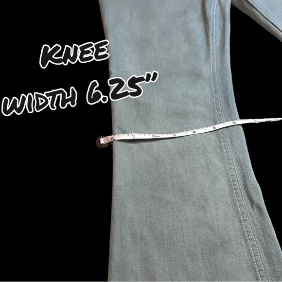 Originally NWT Aged White Flare Crop Jeans now in Sage. Size 26 - Picture 10 of 12